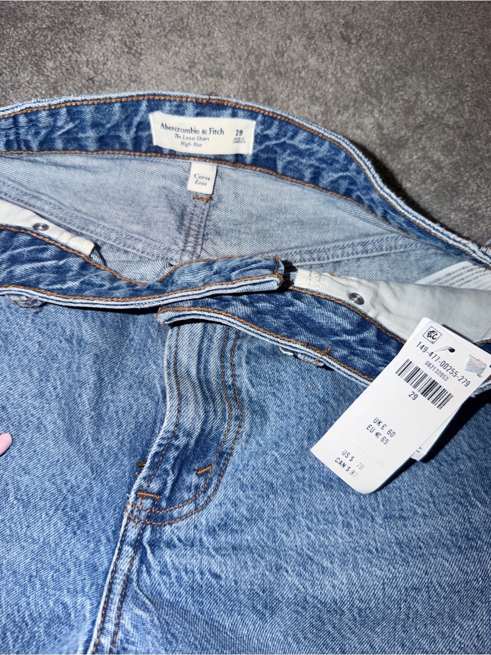 Abercrombie & Fitch Vintage Wash Blue Denim High-Rise Shorts - Picture 3 of 3